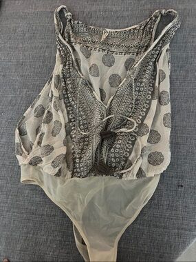 Free People Grey Cream Printed Sleeveless V-Neck Bodysuit